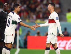 Pelatih Portugal Kritik Ronaldo yang Marah-marah Saat Diganti