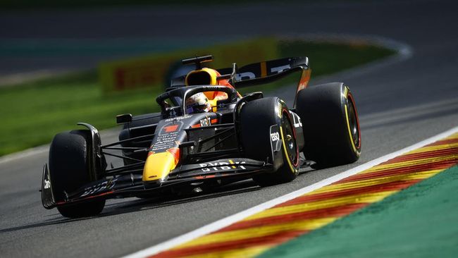 Pembalap Red Bull Racing Max Verstappen akan memulai balapan Formula 1 (F1) GP Abu Dhabi dari posisi paling depan.