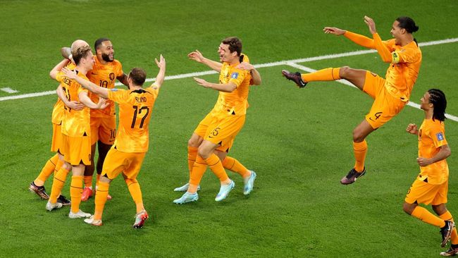 Klasemen Piala Dunia 2022 mengalami perubahan usai Belanda menang 2-0 atas Senegal pada Senin (21/11 malam.