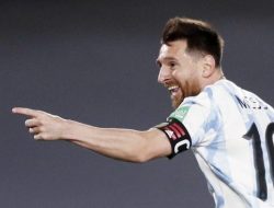 Pelatih UEA Bantah Haramkan Pemain Tekel Messi