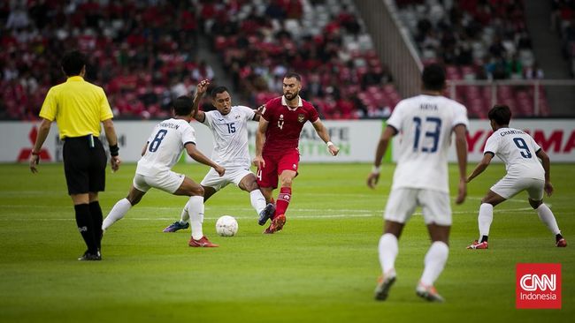 Jordi Amat melakoni laga debut di Timnas Indonesia dan bermain 90 menit mempersembahkan kemenangan atas Kamboja di Piala AFF 2022.