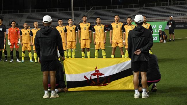 Pelatih Brunei Darussalam Mario Rivera merespons kritik yang diungkapkan fans setelah timnya kebobolan sepuluh gol di Piala AFF 2022 jelang melawan Indonesia.