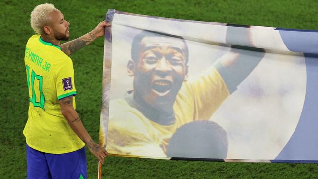 Bintang Brasil Neymar menyampaikan pesan belasungkawa atas meninggalnya legenda sepak bola Brasil Edson Arantes do Nascimento atau Pele.