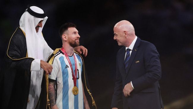 Cesar Luis Menotti menyebut perbedaan antara Lionel Messi dengan Diego Maradona meskipun sama-sama berhasil mengantar Argentina juara Piala Dunia.