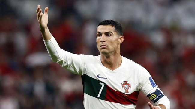 Cristiano Ronaldo disebut sepakat menandatangani kontrak hingga 2030 di Al Nassr.