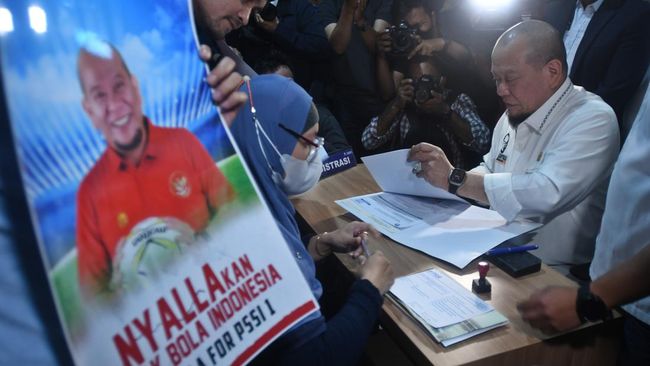 La Nyalla Mattalitti berencana meminta kantor kepada Presiden Jokowi jika terpilih sebagai Ketua Umum PSSI pada Kongres Luar Biasa (KLB) 16 Februari.