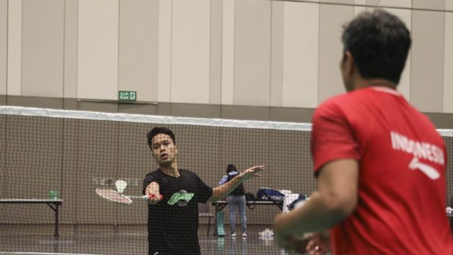 Arena Badminton Asia Mixed Team Championship (BAMTC) di Dubai belum sepenuhnya rampung namun Tim Badminton Indonesia sudah semangat berlatih.
