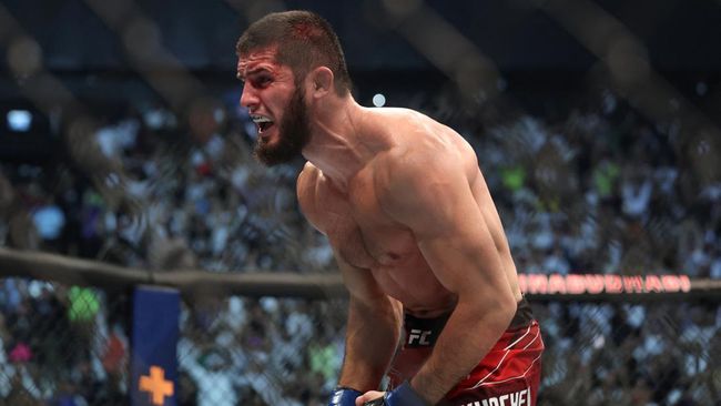 Islam Makhachev mengaku antusias merebut status petarung nomor satu pound for pound UFC jelang duel lawan Alexander Volkanovski di UFC 284, Minggu (12/2).