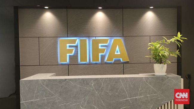 Presiden FIFA Gianni Infantino menyebut bakal ada 30 pegawai FIFA yang berkantor di Jakarta setelah Kantor FIFA di Jakarta diresmikan Presiden Jokowi.