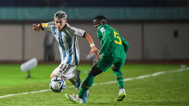 Berikut klasemen Grup D Piala Dunia U-17 2023 usai Argentina kalah dari Senegal dan Jepang menang atas Polandia pada Sabtu (11/11).