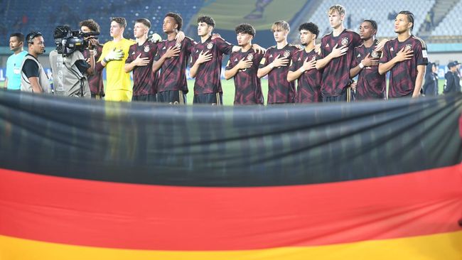 Pelatih Jerman U-17 Christian Wuck memuji keramahan warga Indonesia selama Piala Dunia U-17 2023. Dia ingin bertahan di Indonesia hingga 2 Desember.