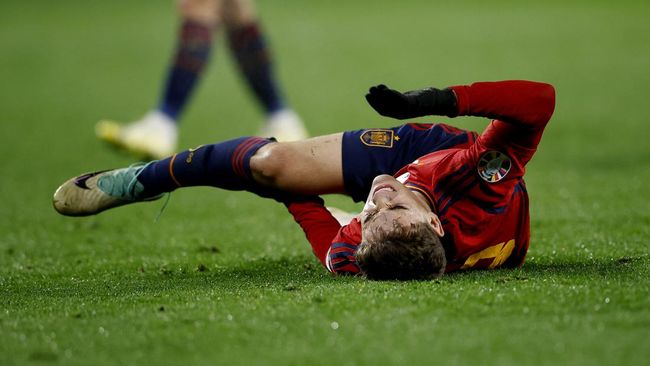 Barcelona mendapat kabar tak sedap tentang sang pemain bintang, Gavi, yang mengalami cedera parah saat membela timnas Spanyol.