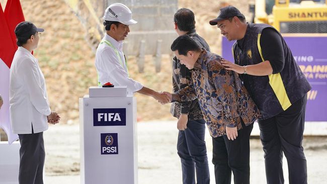 Ketua PSSI Erick Thohir beri respons terkait permintaan Presiden Joko Widodo agar Indonesia mengajukan jadi tuan rumah Piala Dunia U-20 2025 bersama Singapura.
