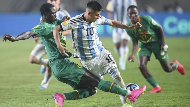 Berikut link live streaming Argentina vs Mali di Piala Dunia U-17 2023 yang berlangsung di Stadion Manahan, Solo, malam ini.