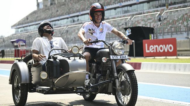 Pembalap MotoGP Marc Marquez mengaku sudah punya SIM tapi belum pernah mengendarai motor di jalan raya seumur hidup.