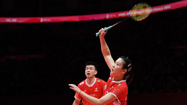 Dua unggulan pertama asal China, Zheng Siwei/Huang Yaqiong dan Chen Qingcheng/Jia Yifan terkapar dan tersingkir di babak perempat final Malaysia Open 2024.