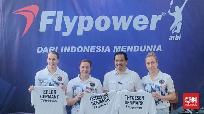 Legenda bulutangkis Indonesia Hariyanto Arbi lewat Flypower mengontrak tiga atlet asal Denmark untuk angkat harkat Indonesia di pentas dunia.