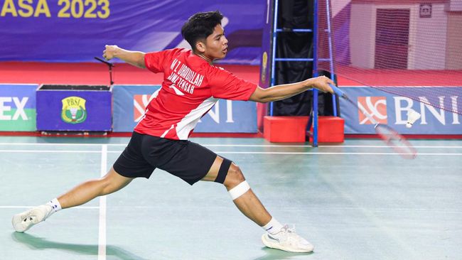Para atlet dari DKI Jakarta dan Jawa Tengah mendominasi laga puncak BNI Kejurnas PBSI 2023 yang digelar di Jakarta, Sabtu (23/12).