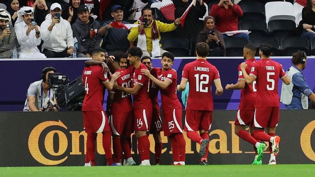 Tuan rumah sealigus juara bertahan Piala Asia 2023 (2024) Qatar melaju ke perempat final usai mengalahkan Palestina.