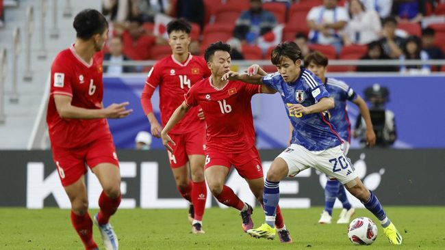 Klasemen Piala Asia 2023 mengalami perubahan usai Jepang menang atas Vietnam, Minggu (14/1) malam WIB.