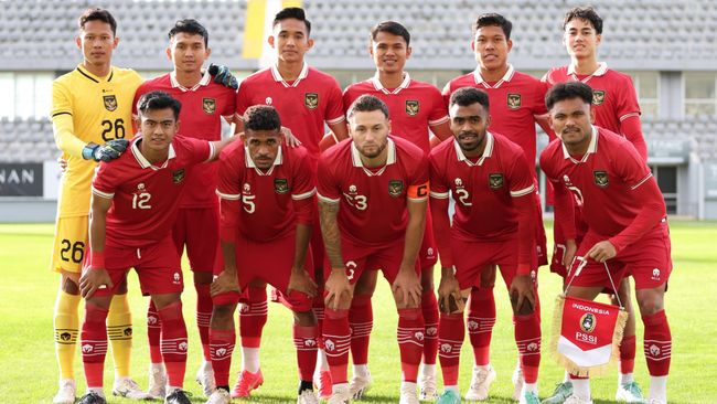Timnas Indonesia akan kembali menghadapi Libya pada laga uji coba jelang Piala Asia, Jumat (5/1). Berikut prediksi susunan pemain Indonesia vs Libya leg kedua.