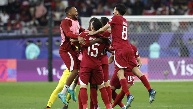 Qatar mengunci kemenangan di fase grup Piala Asia 2023, sementara Tajikistan menang 2-0 atas Lebanon.