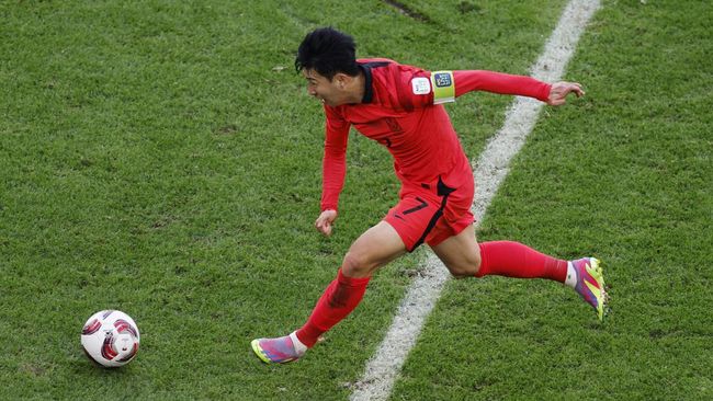 Bintang Korea Selatan, Son Heung Min mengaku kagum dengan permainan Vietnam yang sudah dipastikan tersingkir dari Piala Asia 2023.