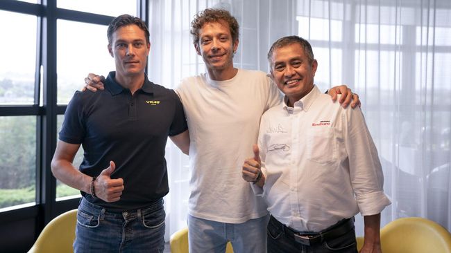Mulai hari ini Senin (1/1), nama tim MotoGP milik Valentino Rossi resmi berubah menjadi Pertamina Enduro VR46 Racing team.