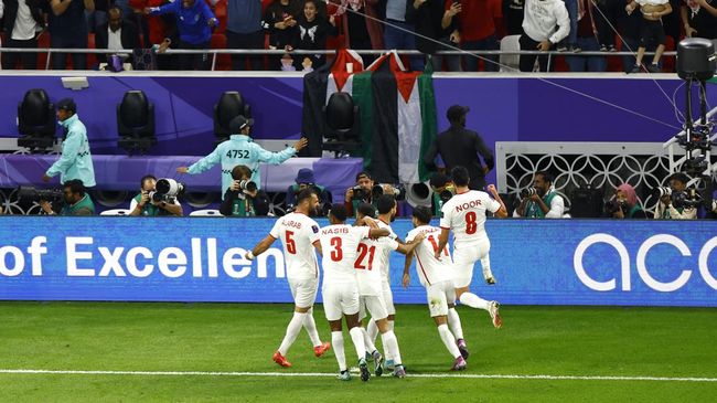 Timnas Yordania menjadi tim pertama yang berhasil mengamankan tiket partai final Piala Asia 2023.