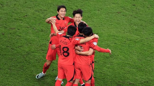 Dua tim telah memastikan lolos ke babak semifinal Piala Asia 2023. Berikut daftar dua tim negara lolos ke babak semifinal Piala Asia.