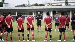 Nova Arianto mengancam 32 pemain seleksi gelombang kedua Timnas Indonesia U-16 yang tidak disiplin waktu dan latihan akan langsung dipulangkan.